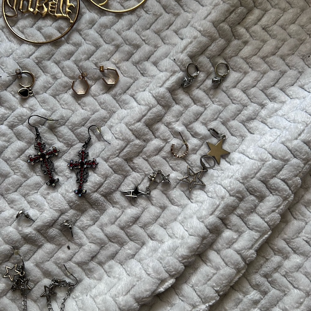 Earring Set - Picture 4 of 4